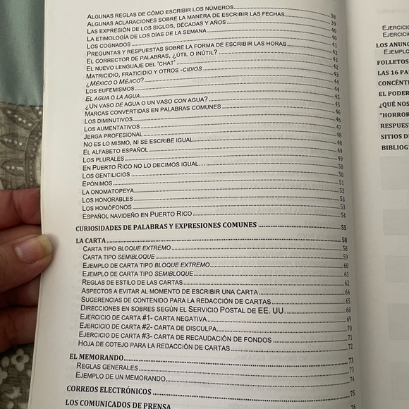 Books in Spanish, Puerto Rico authors - Picture 5 of 16